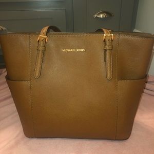 Michael kors MK purse in brown